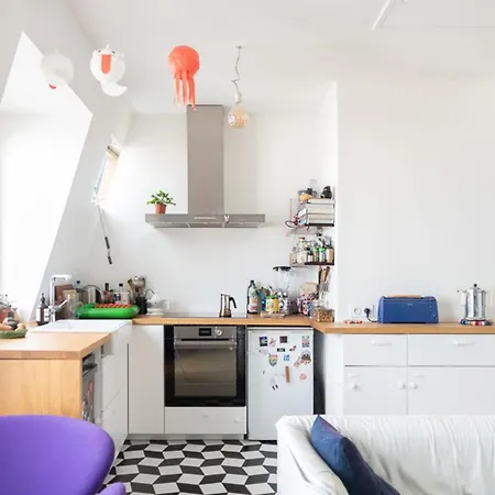 Cozy 54 M Cocoon In 18th Apartment